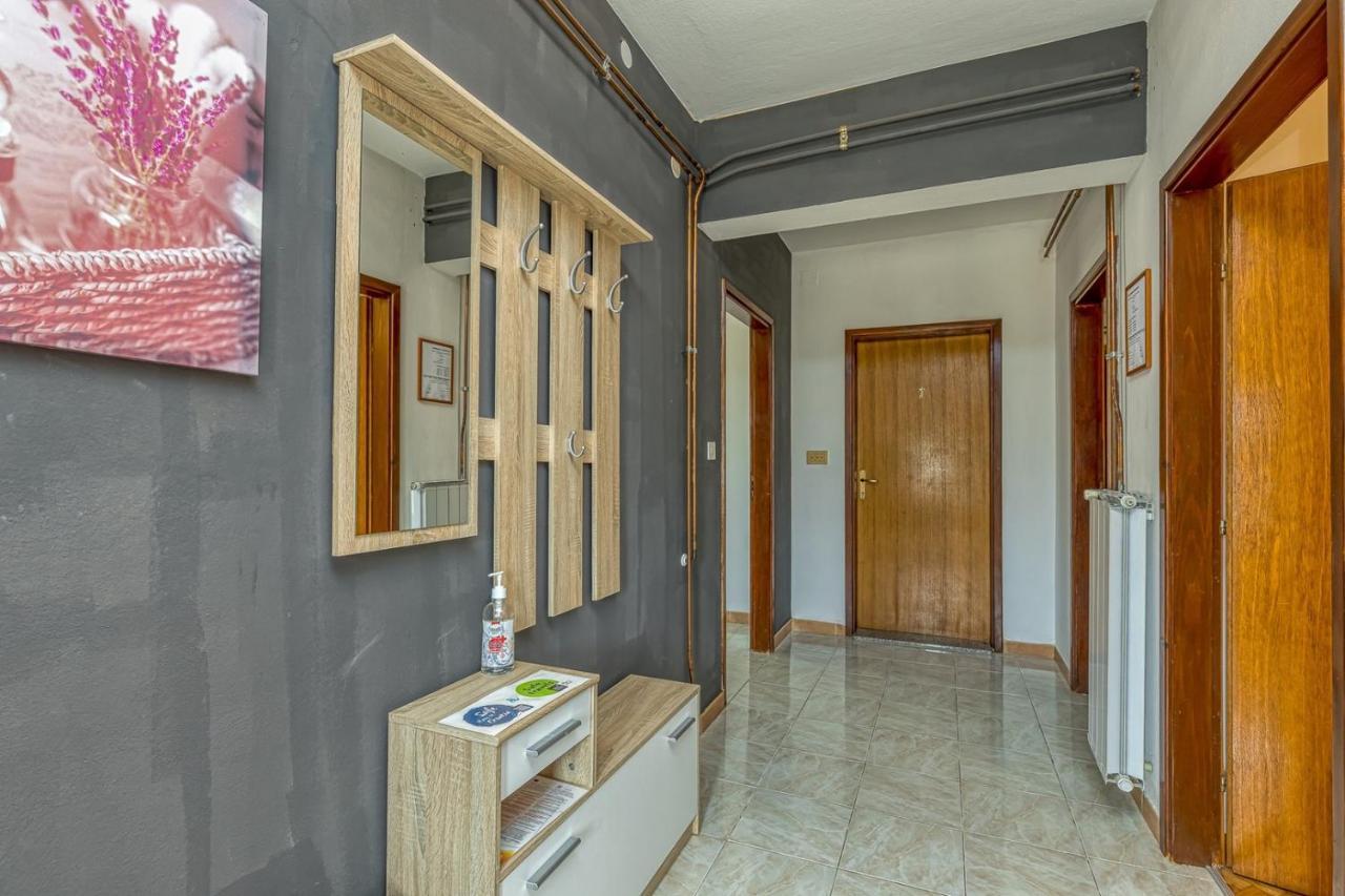 Emanuela With Private Pool Apartment Loborika Ngoại thất bức ảnh