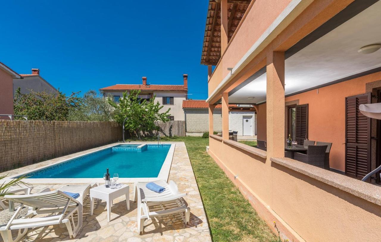 Emanuela With Private Pool Apartment Loborika Ngoại thất bức ảnh