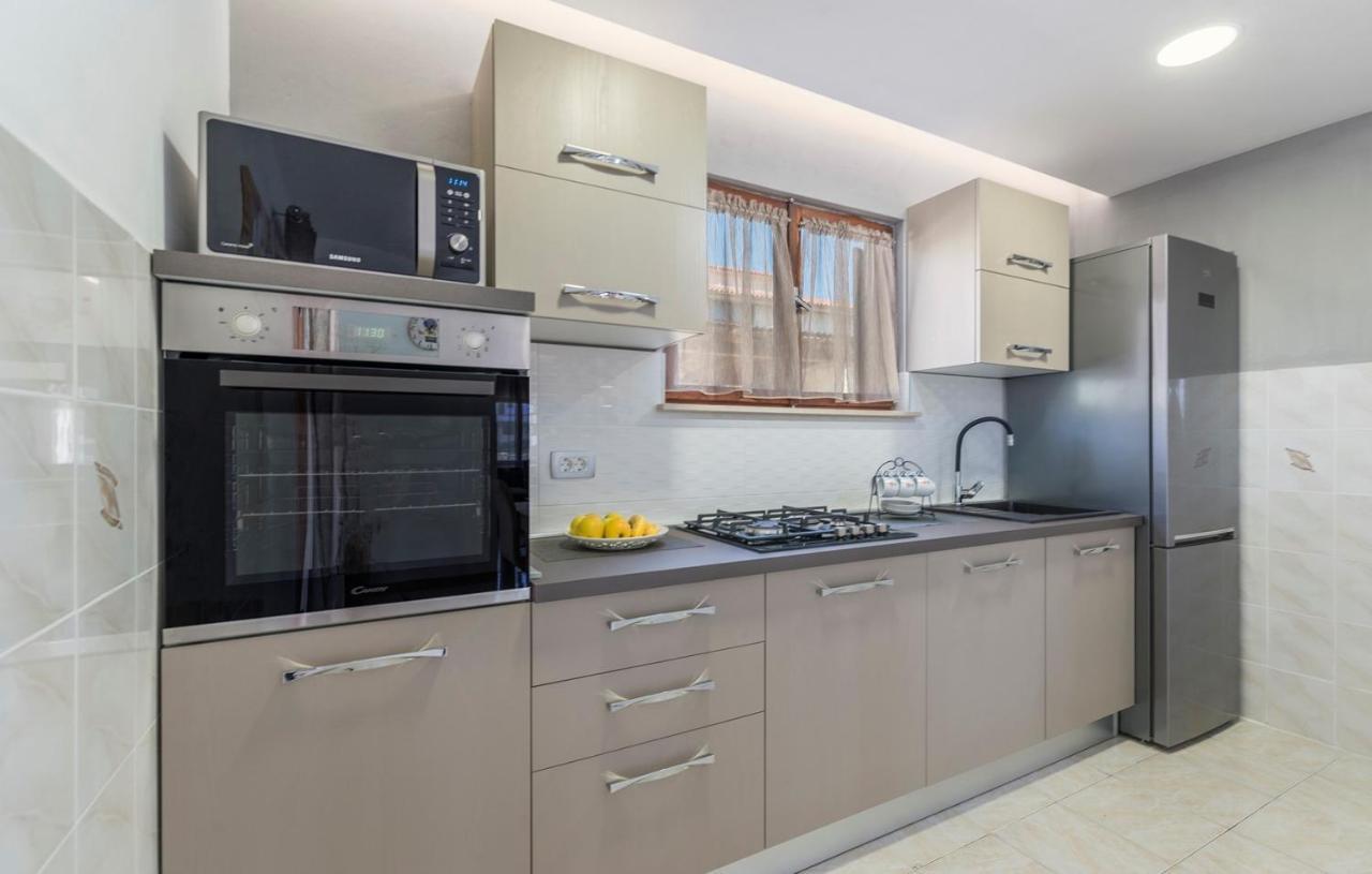 Emanuela With Private Pool Apartment Loborika Ngoại thất bức ảnh
